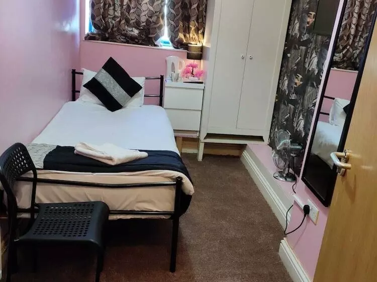 Pacific Inn London Heathrow