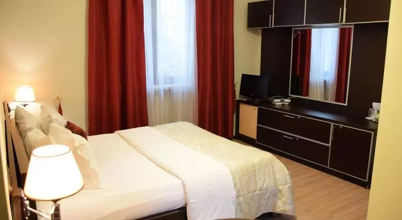 Fotos del hotel Eagle Tirana:  17