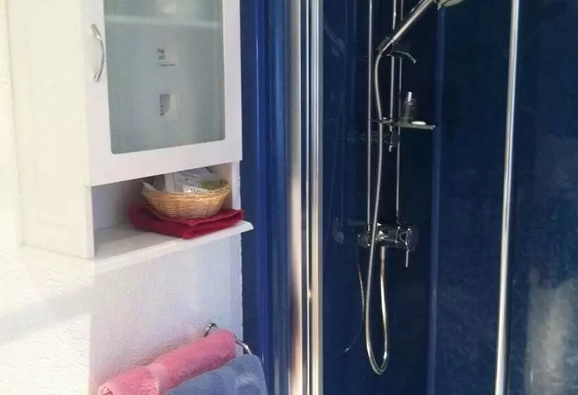 Fotos del hotel Midway Guest House:  17