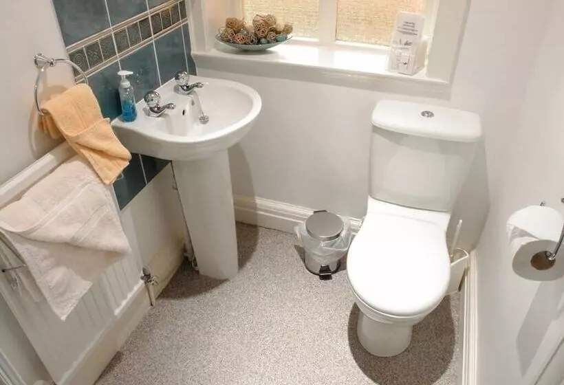 Fotos del hotel Midway Guest House:  4