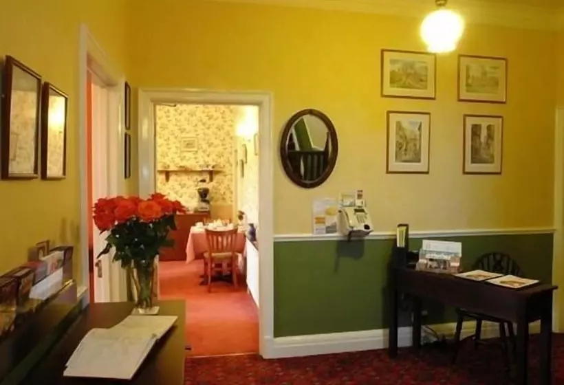 Fotos del hotel Midway Guest House:  7