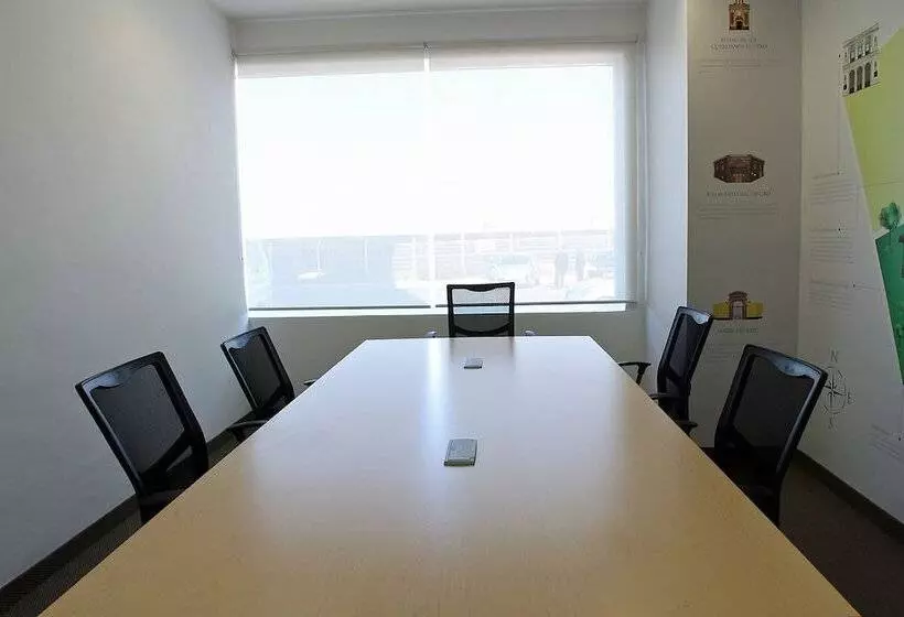 Fotos del hotel One Queretaro Centro Sur:  7