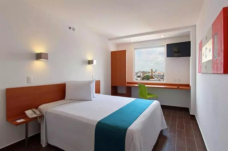 Fotos del hotel One Queretaro Centro Sur:  2