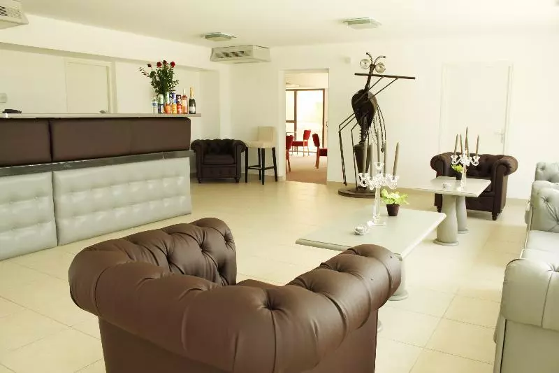 Fotos del hotel Adonis Aix En Provence:  7