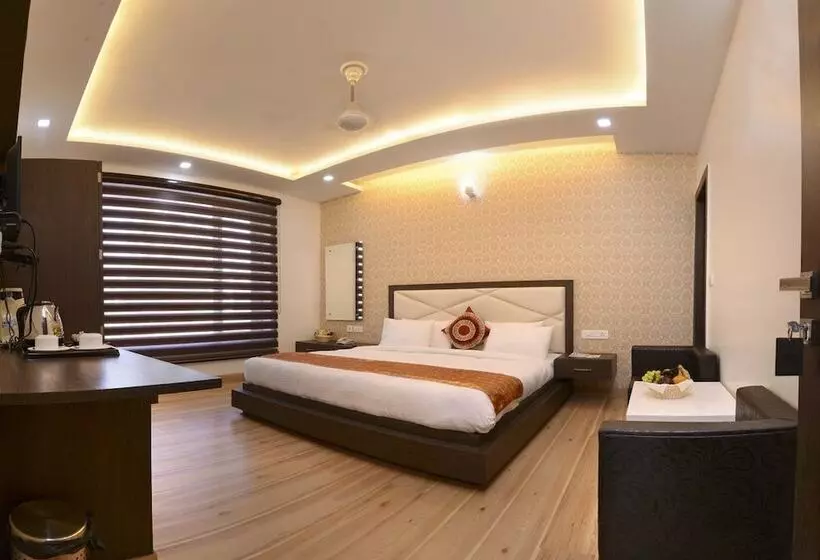 Fotos del hotel Treebo Rigel Inn:  12