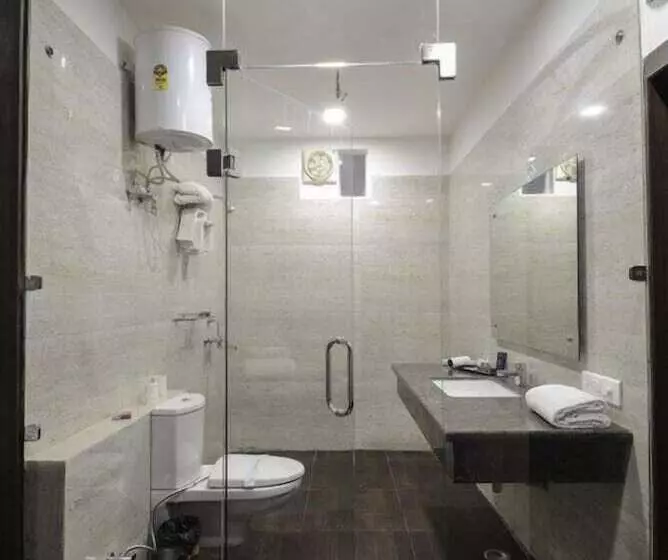 Fotos del hotel Treebo Rigel Inn:  6