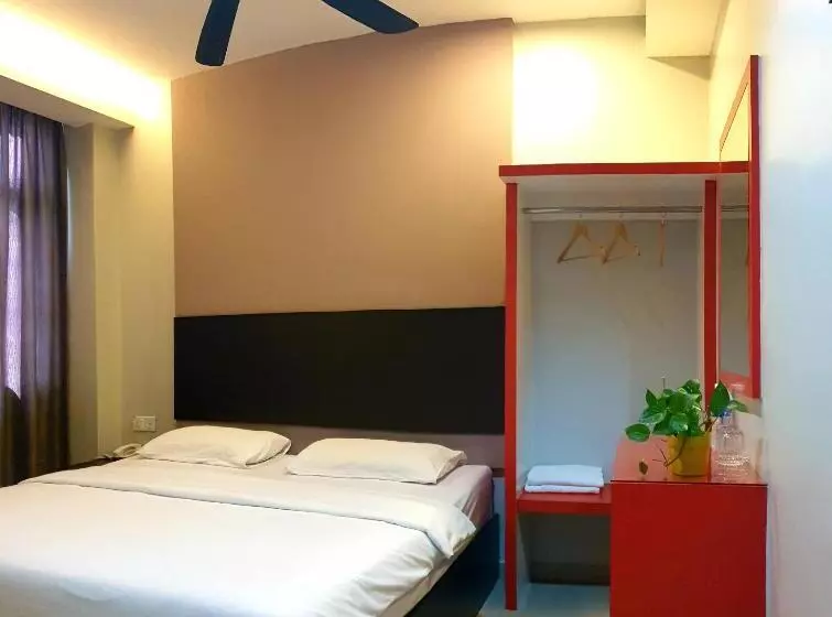 Fotos del hotel Golden Court   Tun Abdul Razak:  2