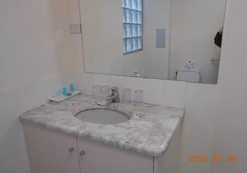 Fotos del hotel Harringtons102:  9