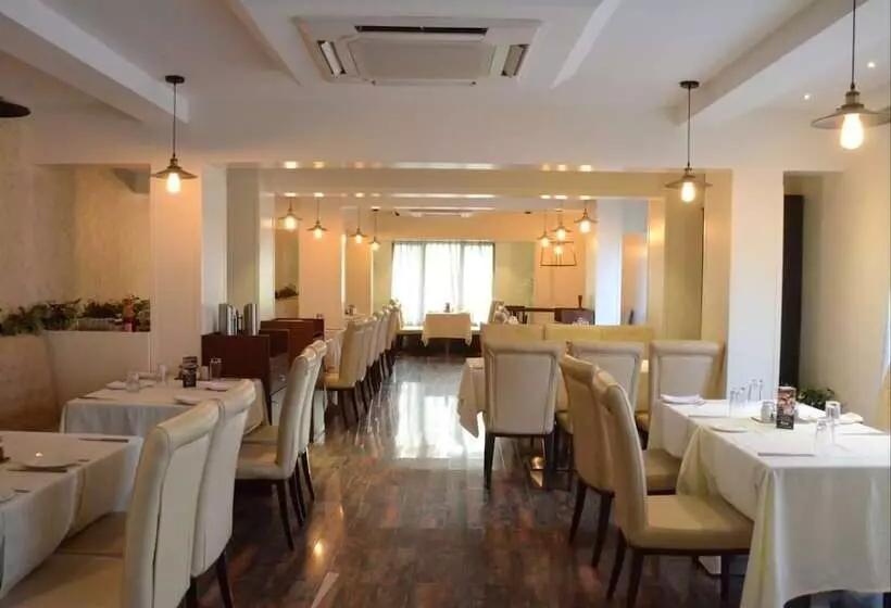 Fotos del hotel Srimaan:  12