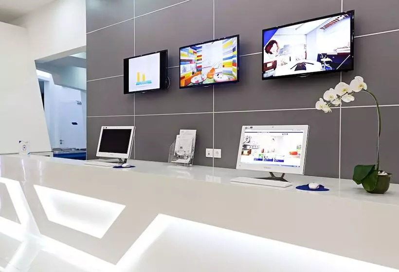 Fotos del hotel Berry Biz:  7