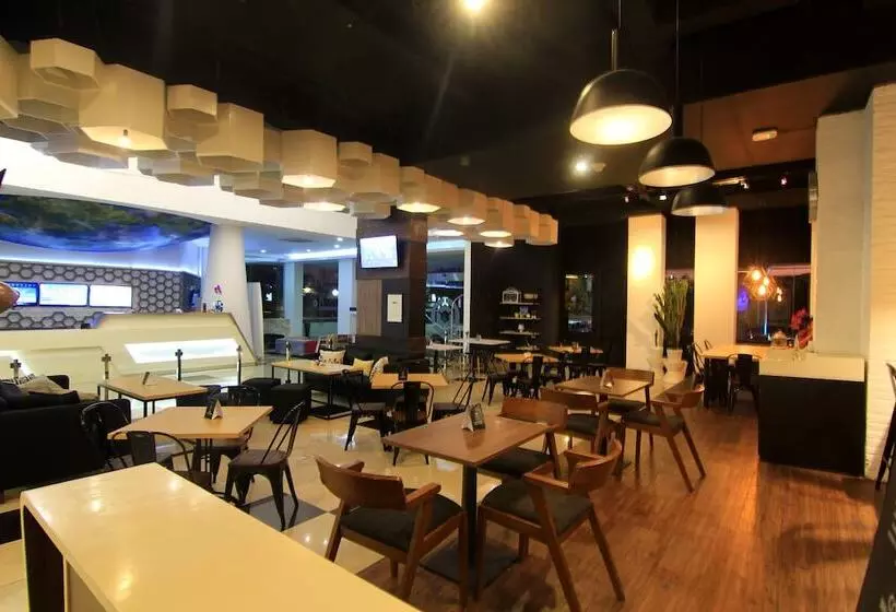 Fotos del hotel Berry Biz:  3