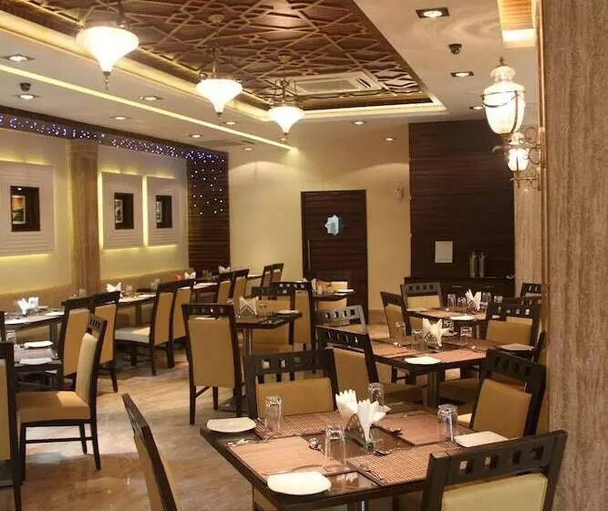 Fotos del hotel Pristine Residency:  2