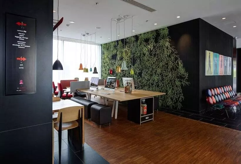 Fotos del hotel Citizenm Paris Charles De Gaulle Airport:  2