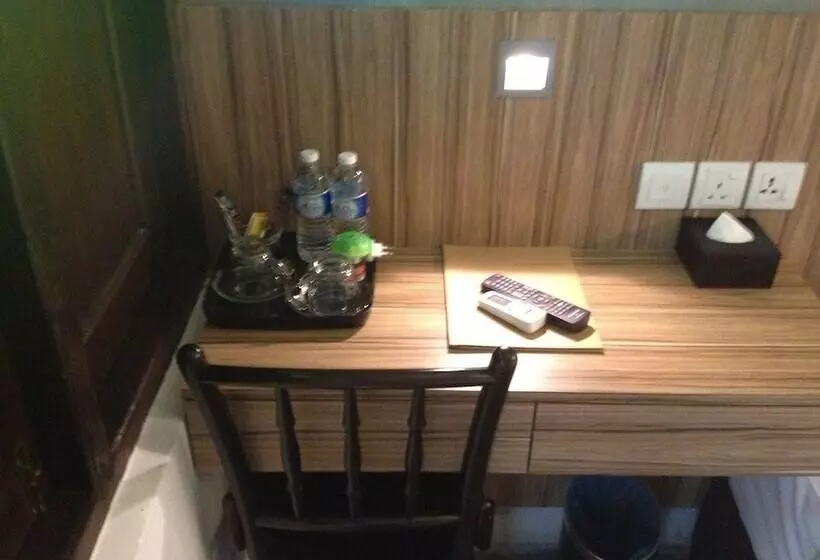 Fotos del hotel The Big Tree:  12