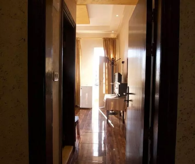 Fotos del hotel Sun Rise  & Hostel & Tours:  14