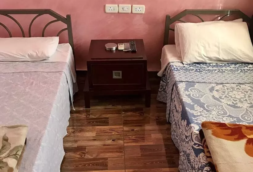 Fotos del hotel Sun Rise  & Hostel & Tours:  13