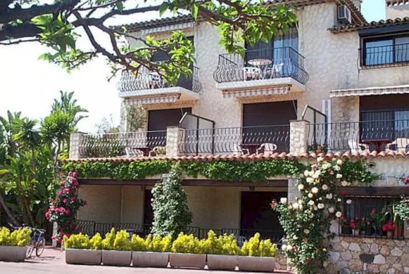 Fotos del hotel Castel Garoupe:  21