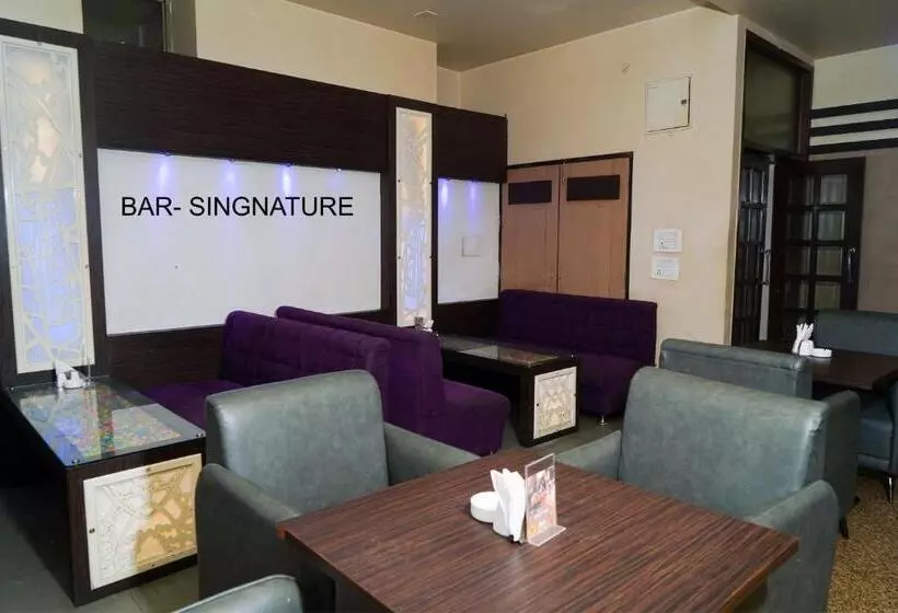 Fotos del hotel Yash Regency:  8