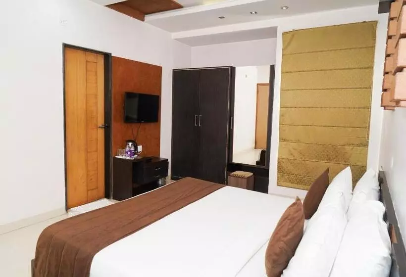 Fotos del hotel Yash Regency:  13