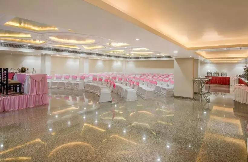 Fotos del hotel Yash Regency:  10