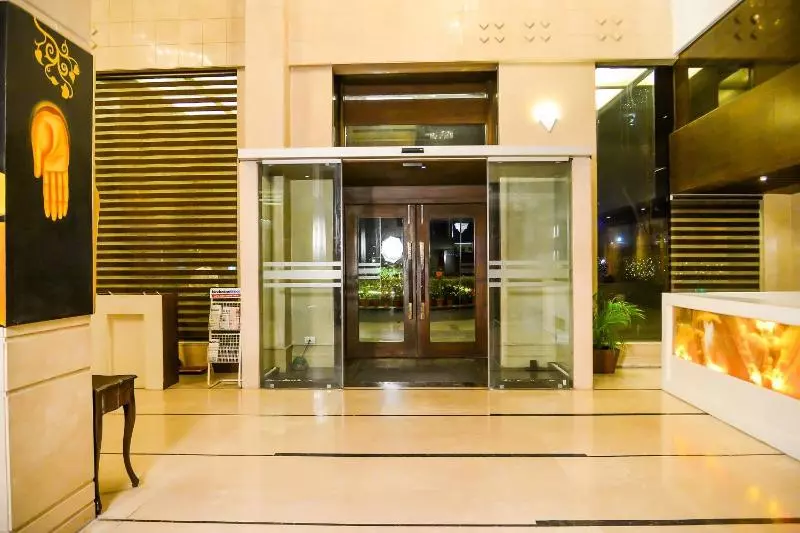 Fotos del hotel Regenta Almeida Zirakpur Chandigarh:  12