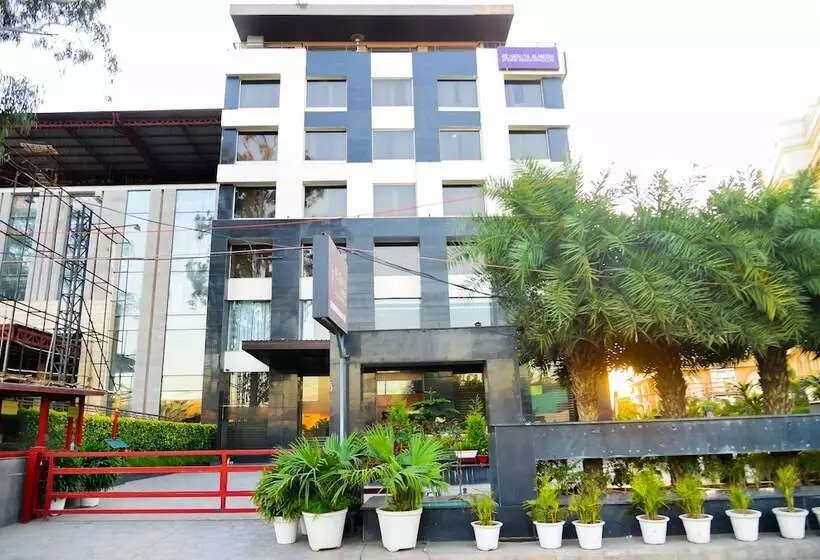 Fotos del hotel Regenta Almeida Zirakpur Chandigarh:  13