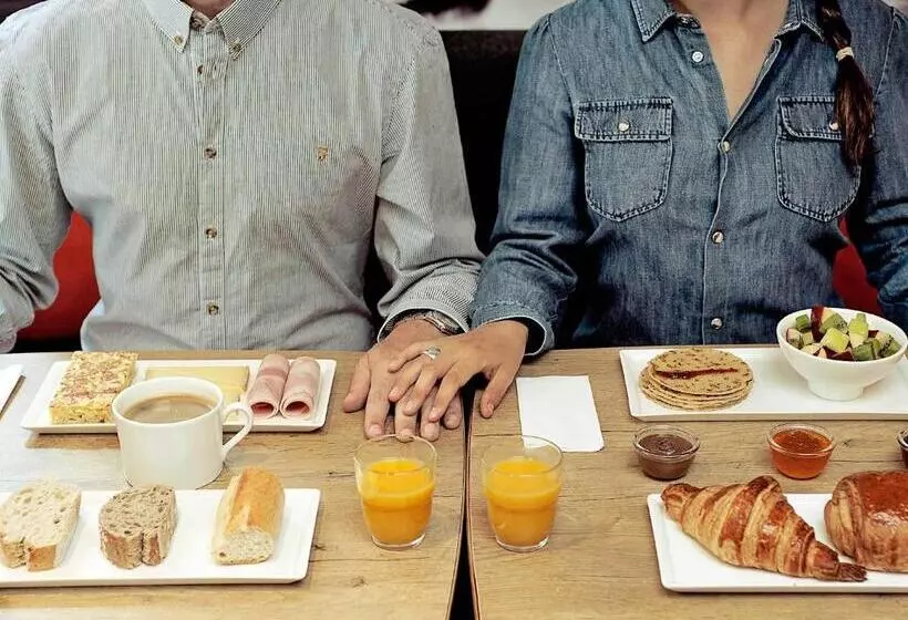 Fotos del hotel Ibis Paris Avenue De La Republique:  3