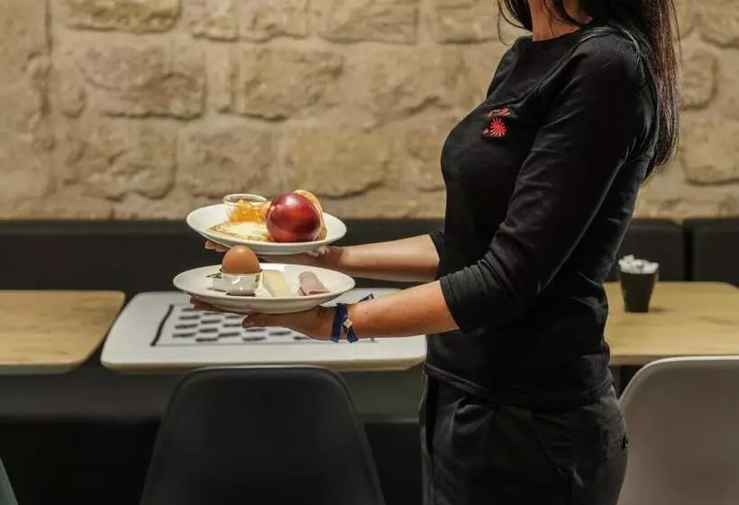 Fotos del hotel Ibis Paris Avenue De La Republique:  25