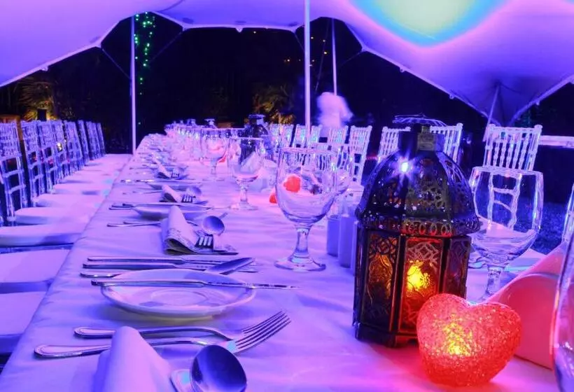 Fotos del hotel The Bedelle:  8