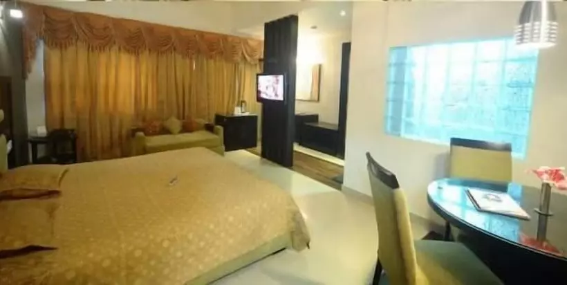 Fotos del hotel Jullundur:  3