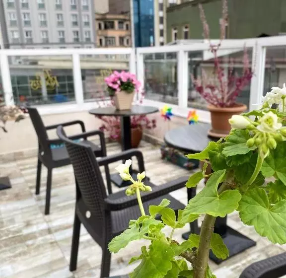 Fotos del hotel Ten Rooms Istanbul Hotel  Adults Only:  2