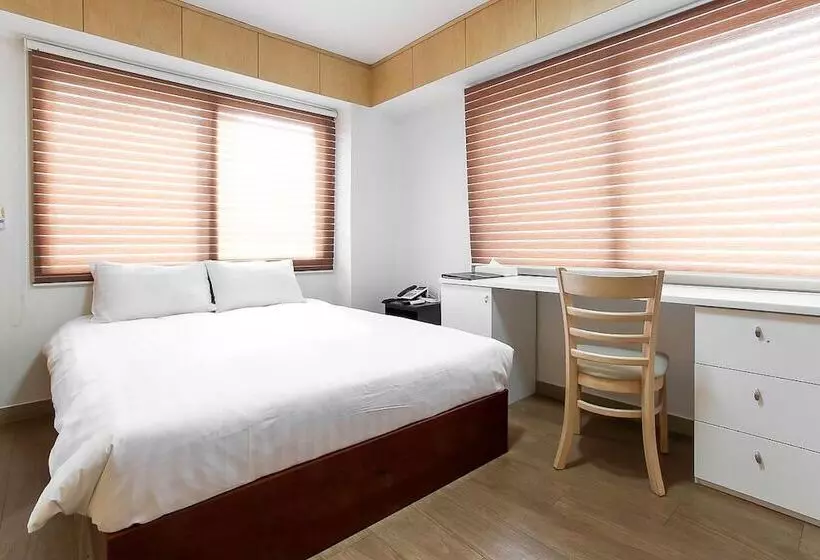 Blooming House Residence