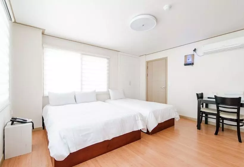 Fotos del hotel Blooming House Residence:  17