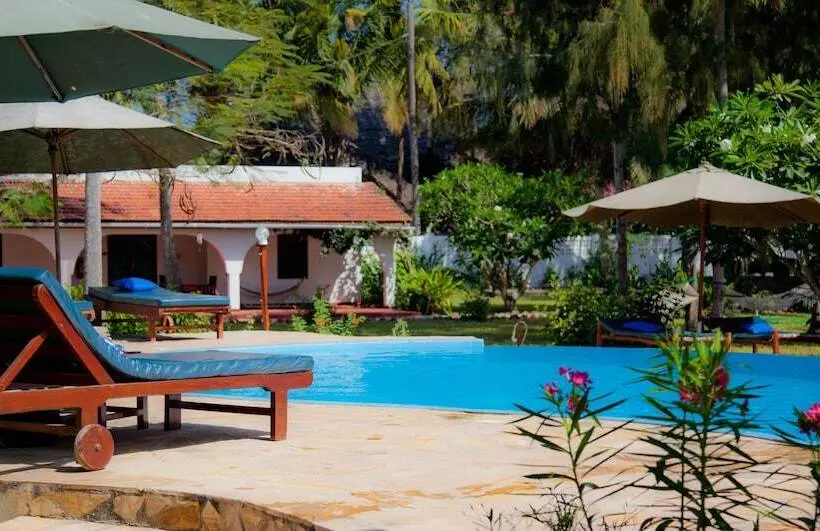 Fotos del hotel Flame Tree Cottages:  13