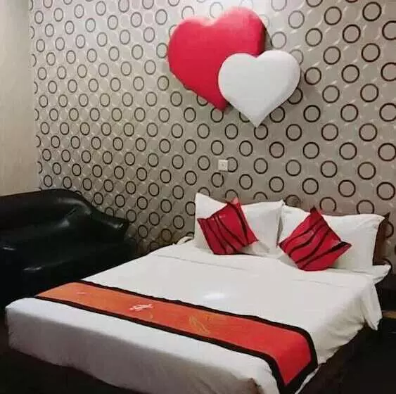 Fotos del hotel Paragon City:  19