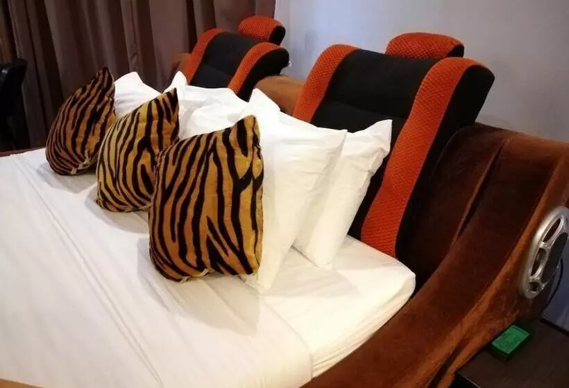 Fotos del hotel Paragon City:  24