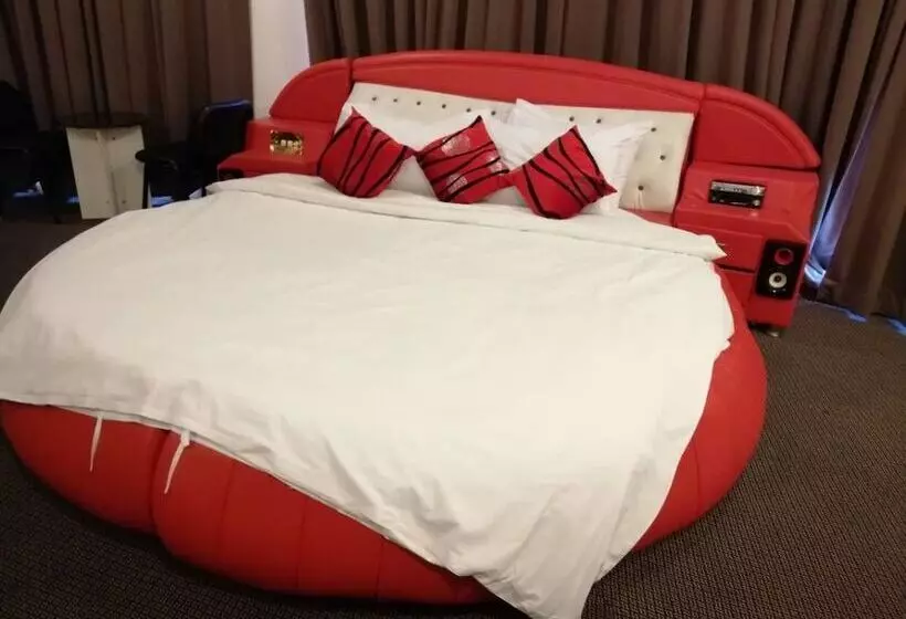 Fotos del hotel Paragon City:  17