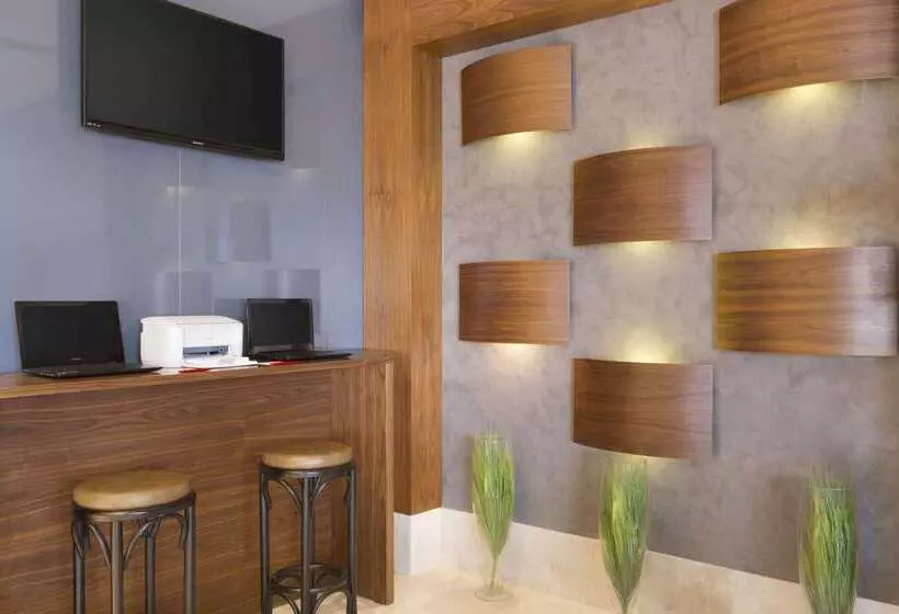 Fotos del hotel Ramada By Wyndham Istanbul Florya:  20