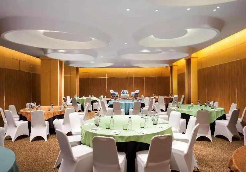 Fotos del hotel Ibis Styles Surabaya Jemursari:  9