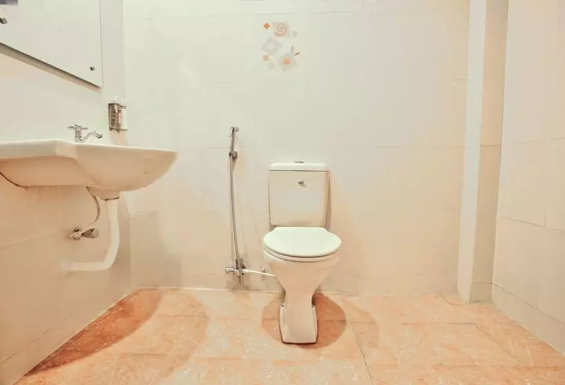 Fotos del hotel Collection O 30111  Everest:  7