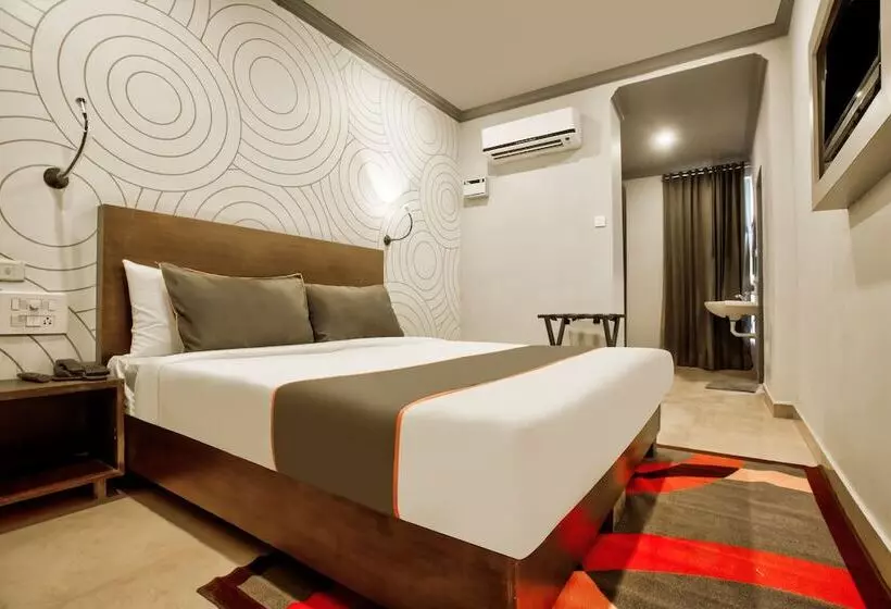 Fotos del hotel Collection O 30111  Everest:  11