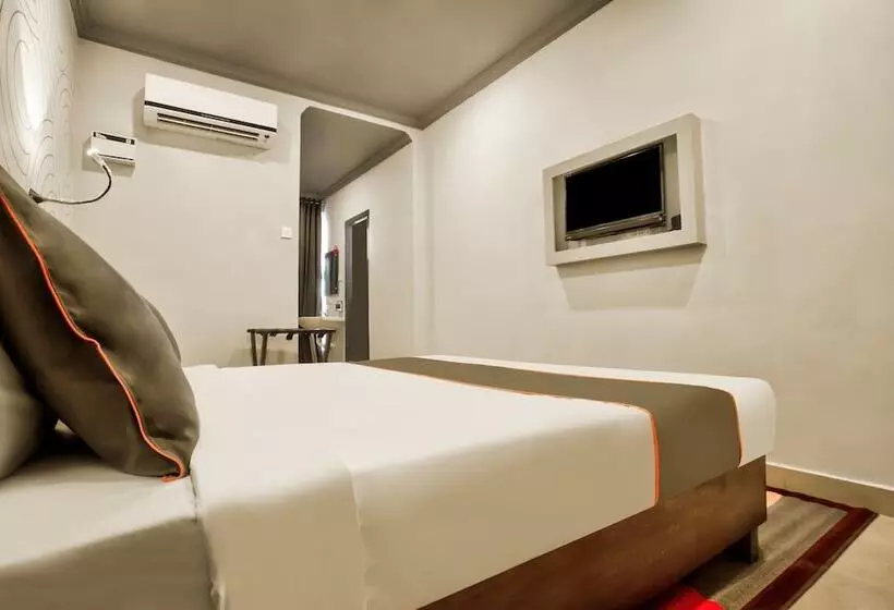 Fotos del hotel Collection O 30111  Everest:  22