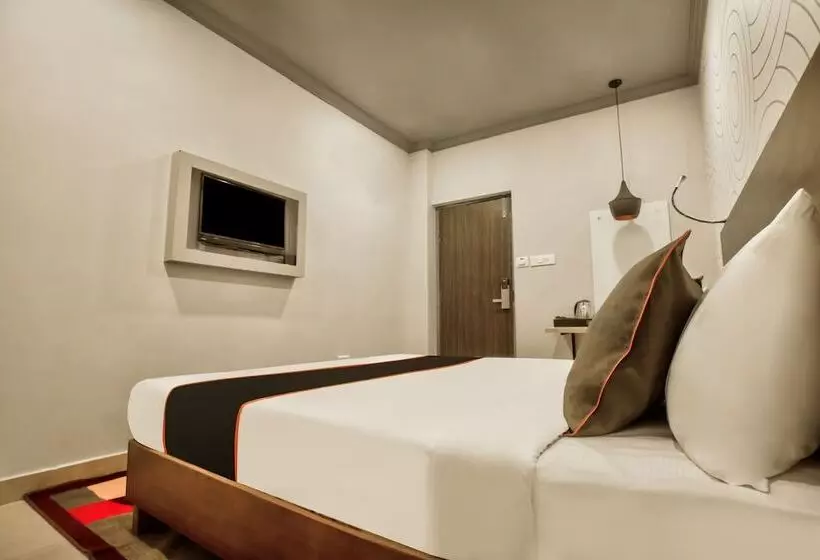 Fotos del hotel Collection O 30111  Everest:  15