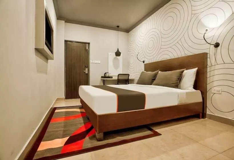 Fotos del hotel Collection O 30111  Everest:  18