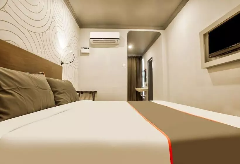 Fotos del hotel Collection O 30111  Everest:  17