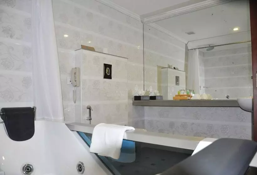 Fotos del hotel Lake Palace Trivandrum:  13