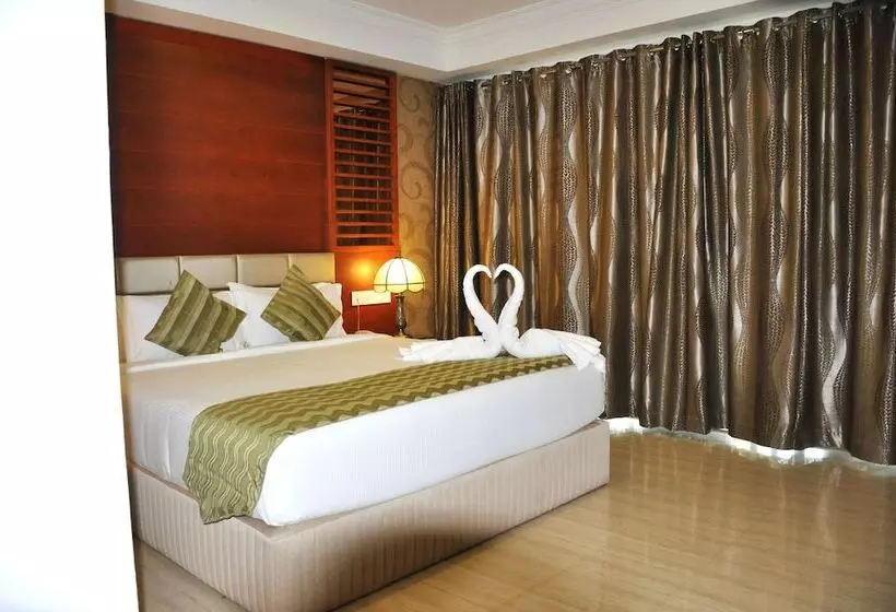 Fotos del hotel Lake Palace Trivandrum:  10