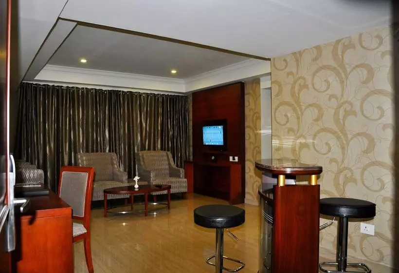 Fotos del hotel Lake Palace Trivandrum:  20