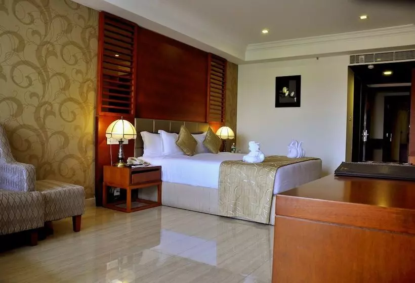 Fotos del hotel Lake Palace Trivandrum:  15