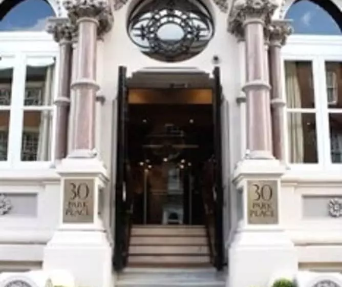 Fotos del hotel The Chambers  Park Place  Apartments:  7